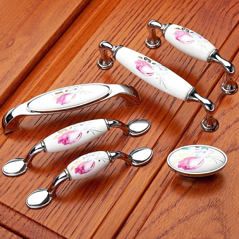 Tulpe Keramik Türgriff Silber  – Vintage Furniture Hardware Pulls Bewertung und Preis